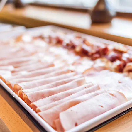 Sonnblick, Kaprun, Salzburg - Am Kitzsteinhorn Gletscher 4*